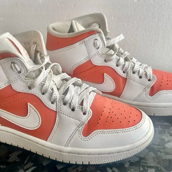 Womens Nike Air Jordan 1 Mid SE Bright Citrus/White Size US 5 Great Condition! - Picture 3 of 5